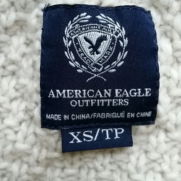 American Eagle Cable knit Sweater - Picture 4 of 5